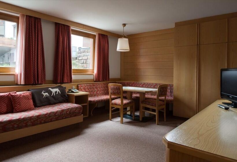 هتل Apartments Lores