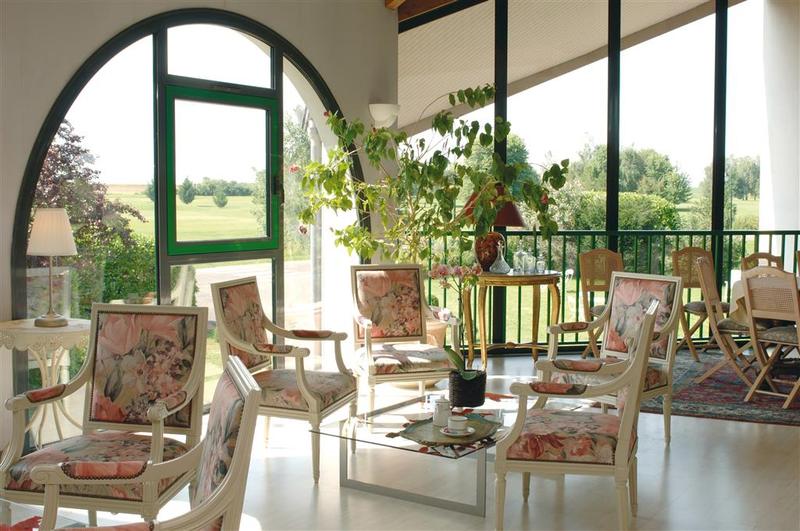 Golf Hotel Colvert   Room Service Disponible