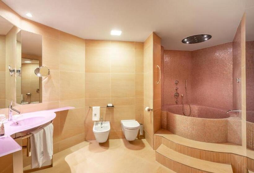 호텔 Il Boscareto Resort & Spa