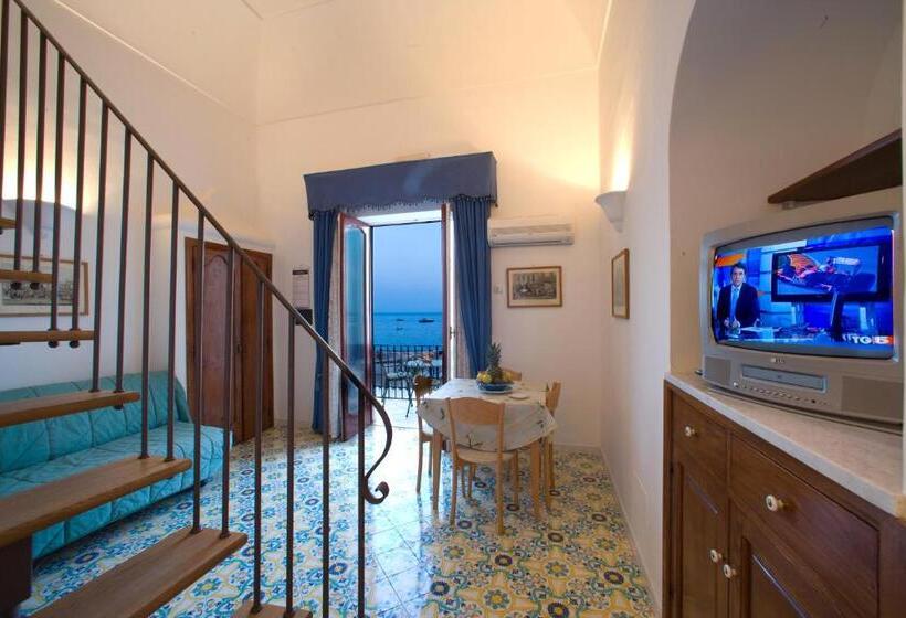 هتل La Caravella Di Positano   Relais & Beach