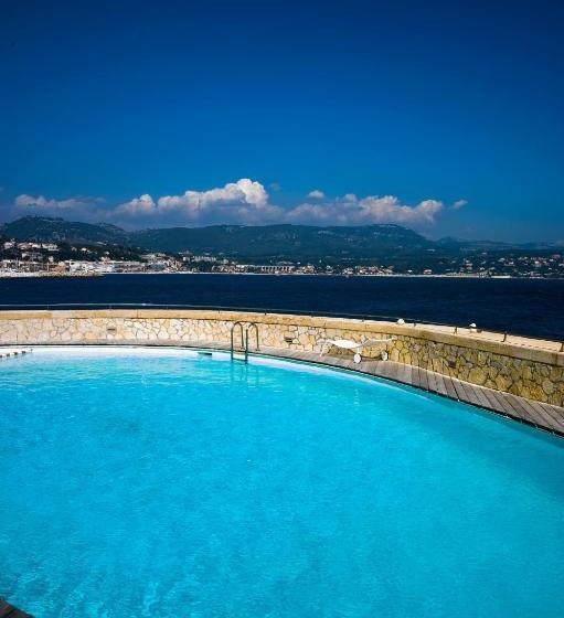 בית מלון כפרי Le Delos