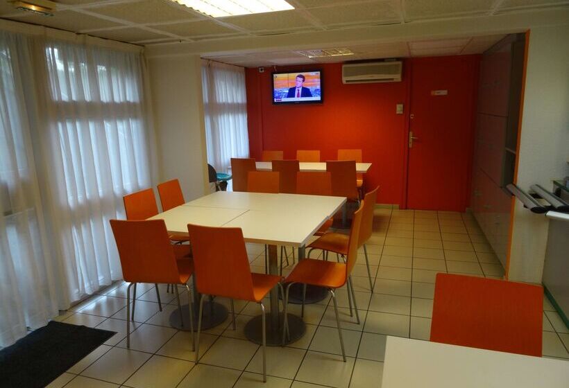 בית מלון כפרי Premiere Classe Lyon Sud   Chasse Sur Rhône