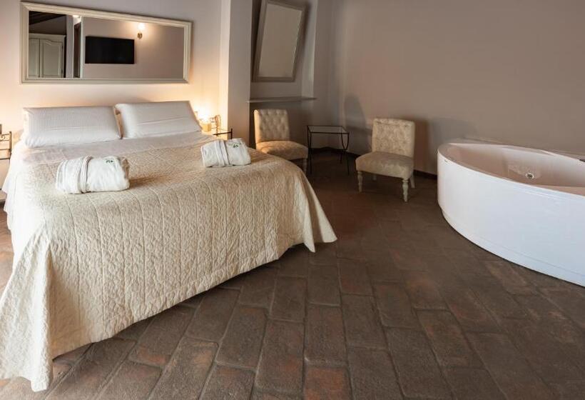 فندق Relais Bella Rosina Pool & Spa