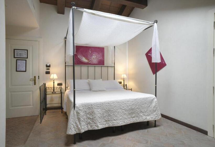 בית מלון כפרי Relais Bella Rosina Pool & Spa