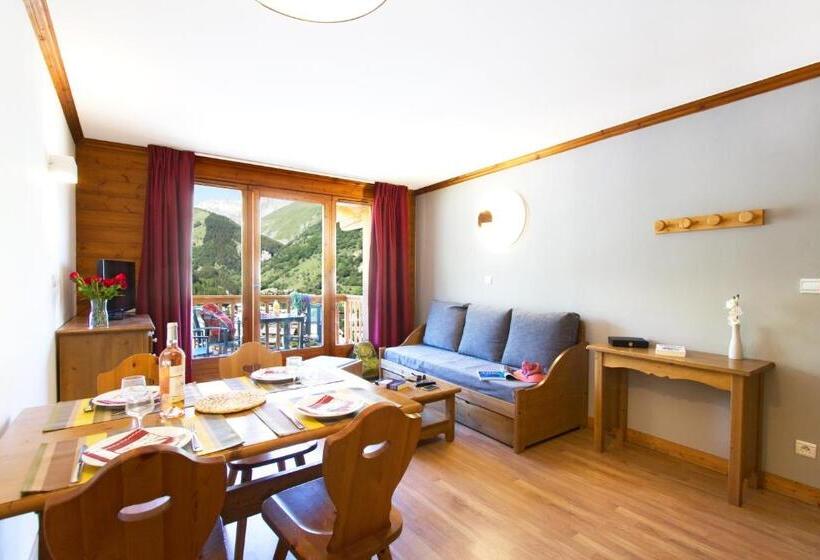 Отель Residence Odalys Le Hameau Et Les Chalets De La Vallee D Or