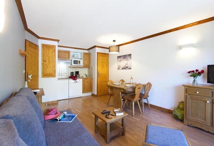 Отель Residence Odalys Le Hameau Et Les Chalets De La Vallee D Or