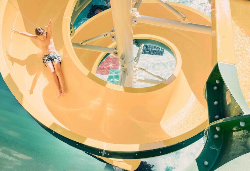 هتل Rixos Sungate, The Land of Legends Access