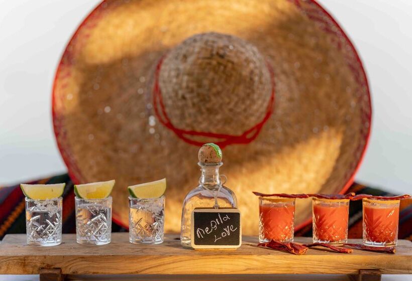 هتل Rixos Sungate, The Land of Legends Access