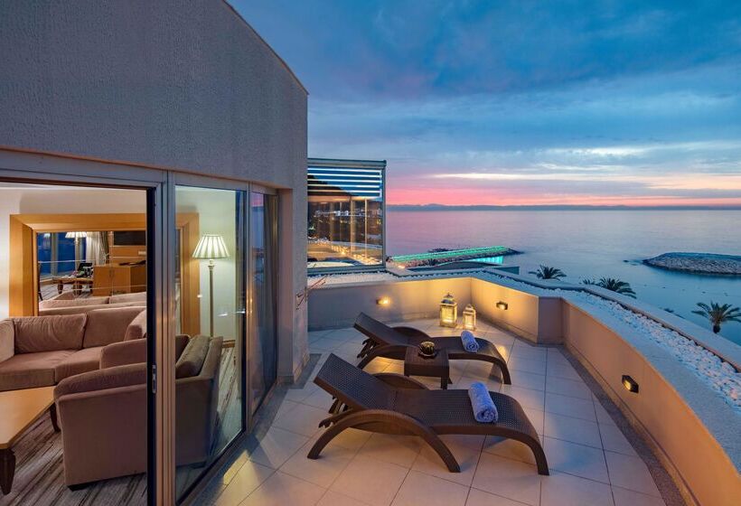 هتل Rixos Sungate, The Land of Legends Access