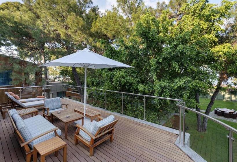 هتل Rixos Sungate, The Land of Legends Access