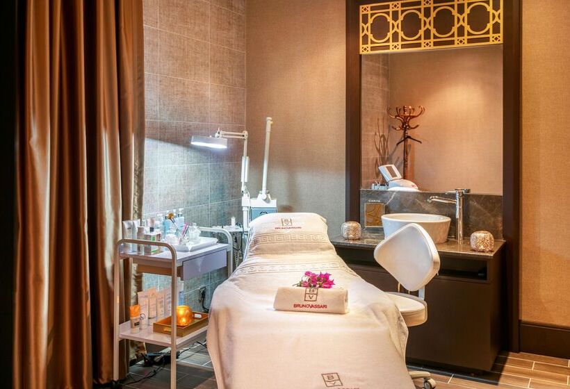 هتل Rixos Sungate, The Land of Legends Access