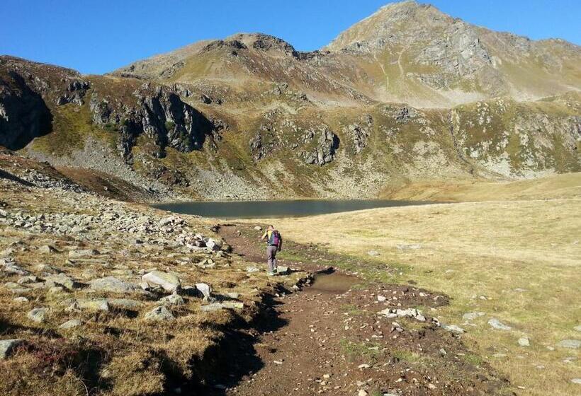 בית מלון כפרי Sassella