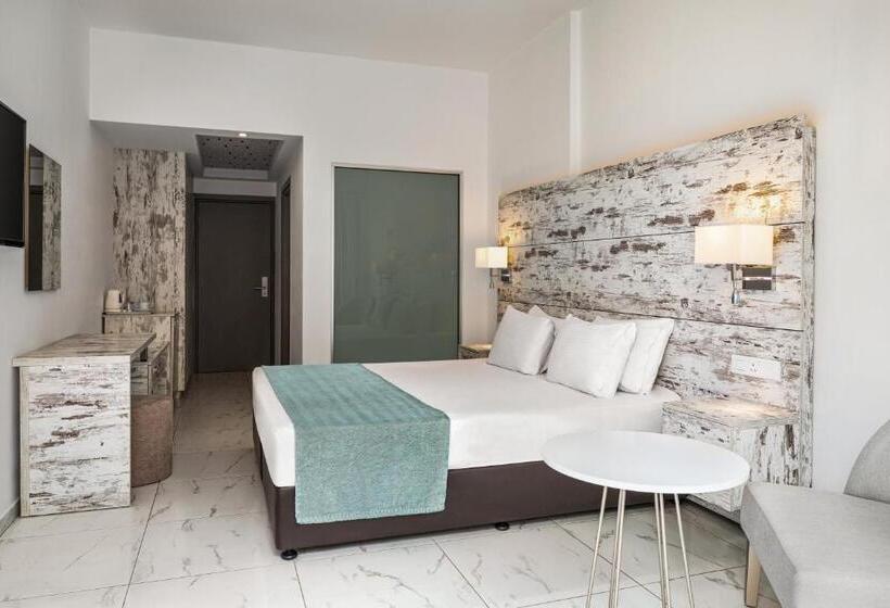 استراحتگاه Ramada Hotel & Suites By Wyndham Ayia Napa
