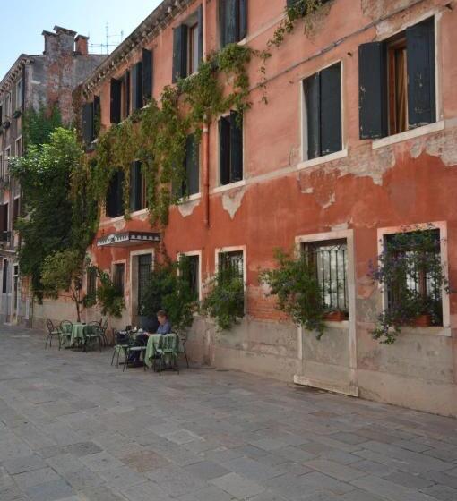 هتل Albergo Marin