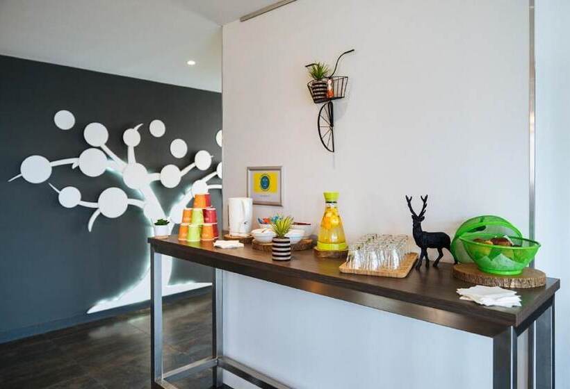 هتل Ibis Styles Compiegne