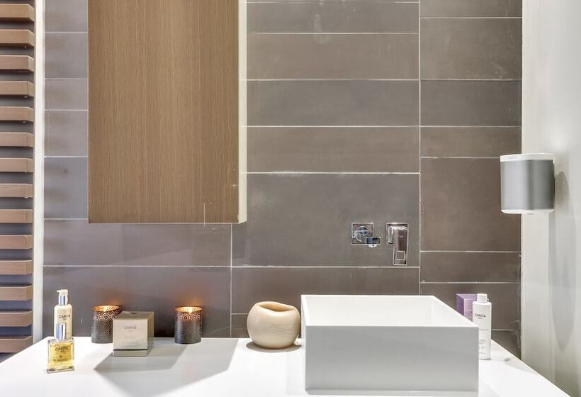 בית מלון כפרי Kube Saint Tropez