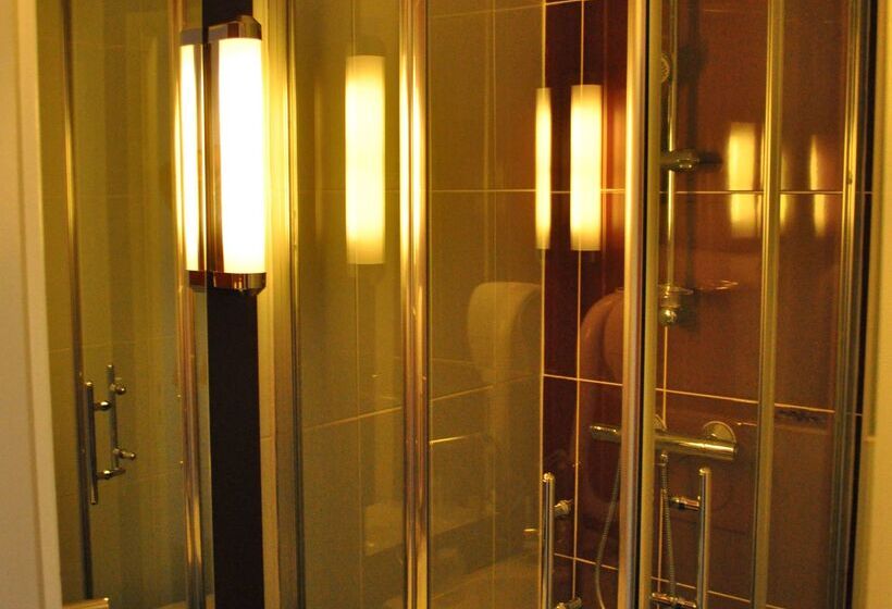 ホテル Hôtel Kyriad Dieppe