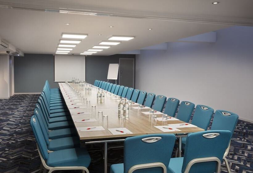 هتل Leonardo  London Heathrow Airport