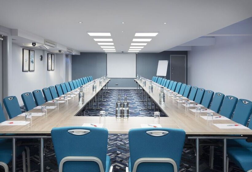 هتل Leonardo  London Heathrow Airport