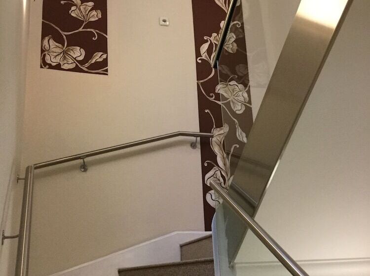 هتل The Royale Chulan Hyde Park