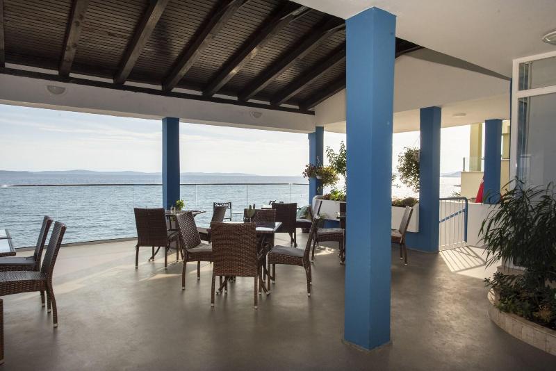 پانسیون Beachfront Apartmants Zanic