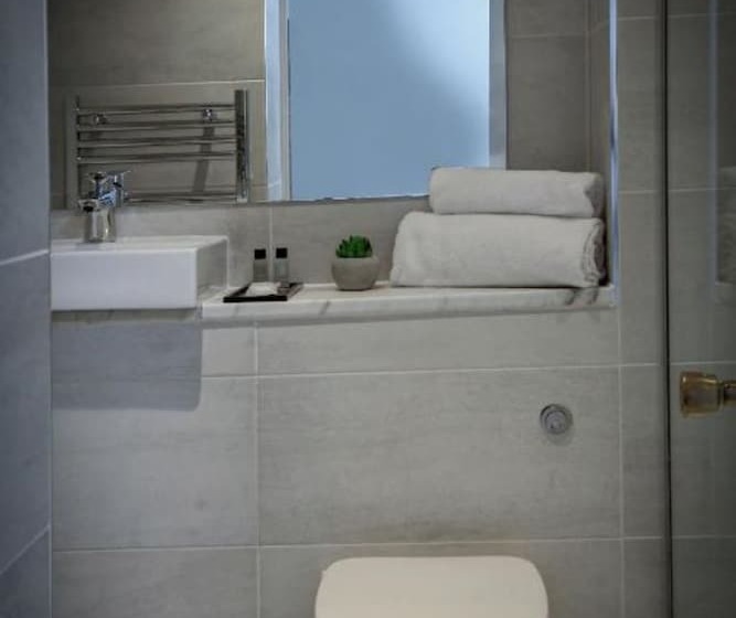 فندق Broadfield Park