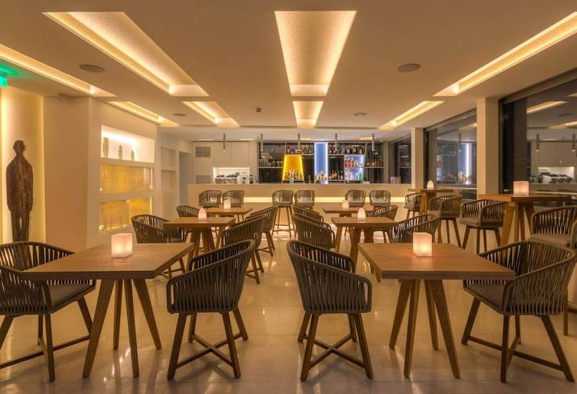 בית מלון כפרי Central