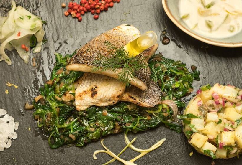 בית מלון כפרי Central