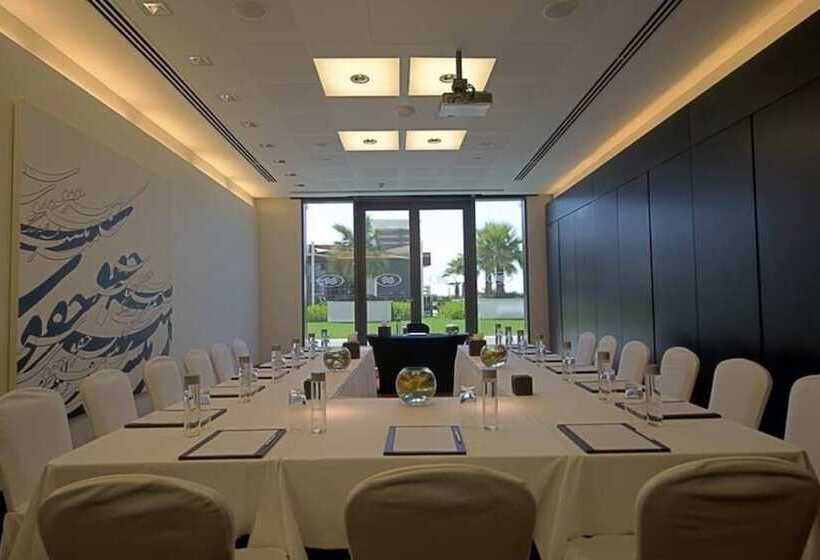 호텔 Crowne Plaza Yas Island, An Ihg