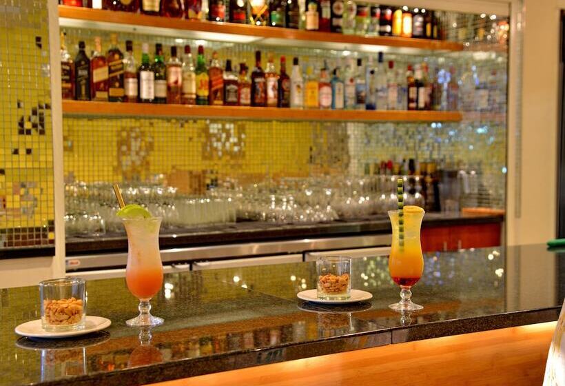 ホテル Cresta Grande Cape Town