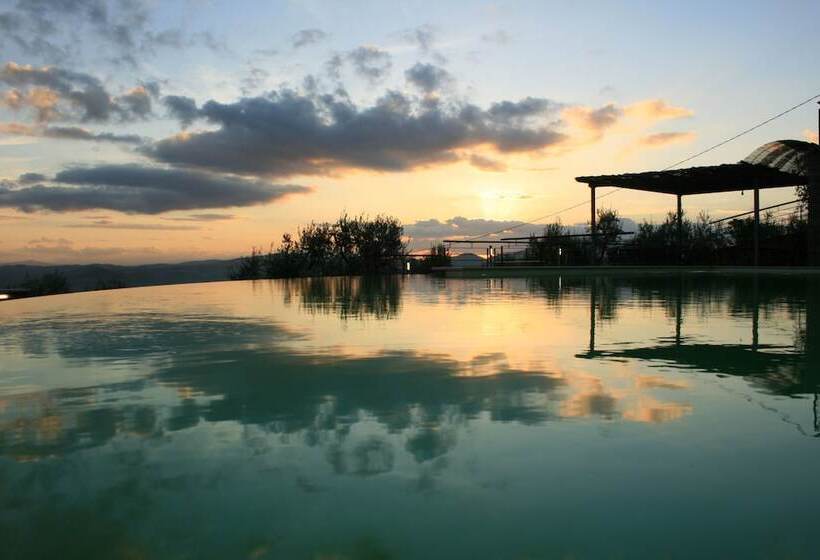 בית מלון כפרי Il Castellaccio