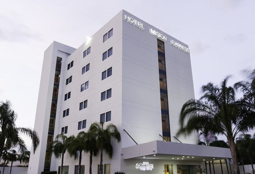 ホテル Mision Express Merida Altabrisa