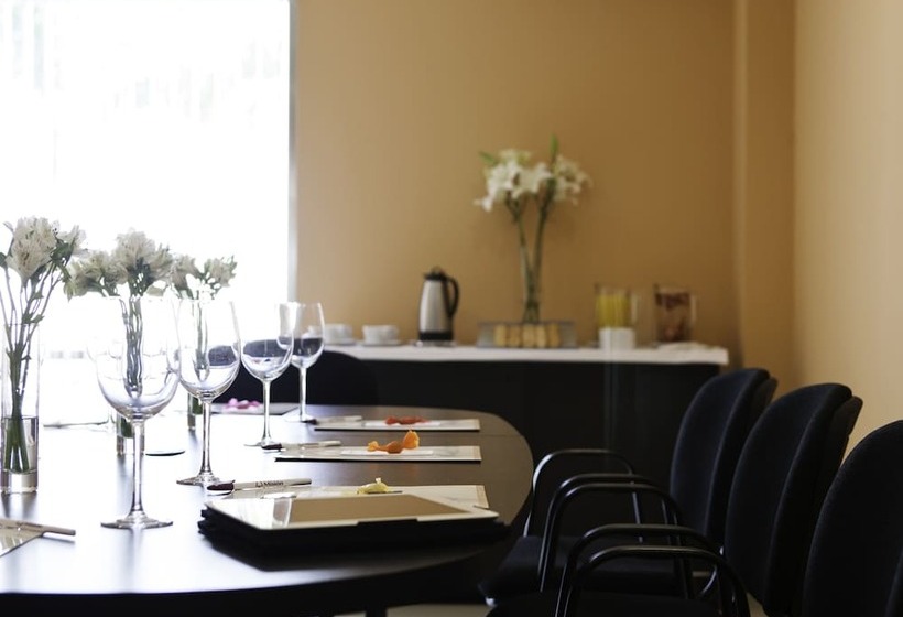 ホテル Mision Express Merida Altabrisa