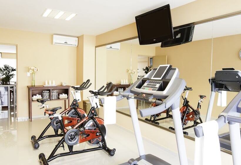 ホテル Mision Express Merida Altabrisa