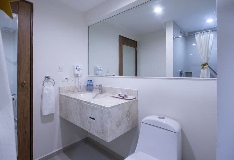 ホテル Mision Express Merida Altabrisa