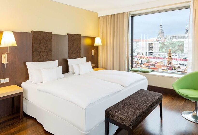 ホテル NH Collection Dresden Altmarkt