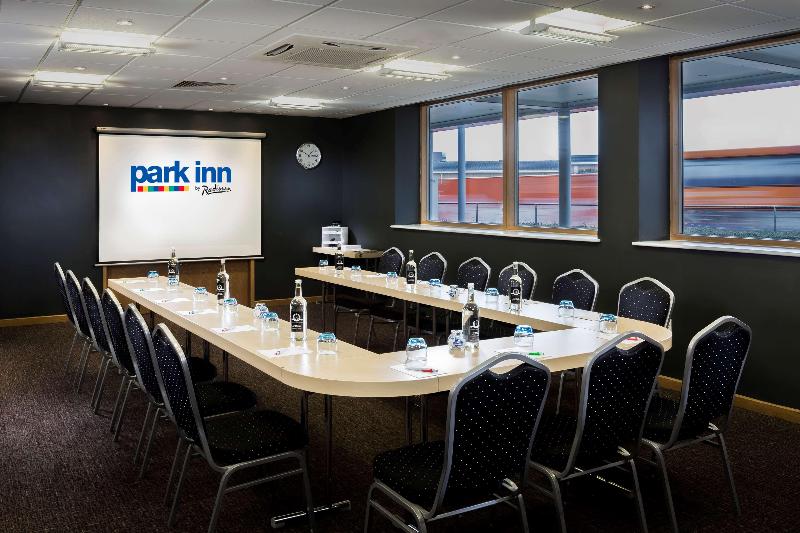 فندق Park Inn By Radisson Peterborough