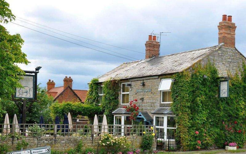 Отель The Blue Boar
