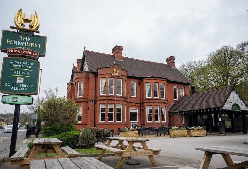 בית מלון כפרי The Fernhurst By Greene King Inns