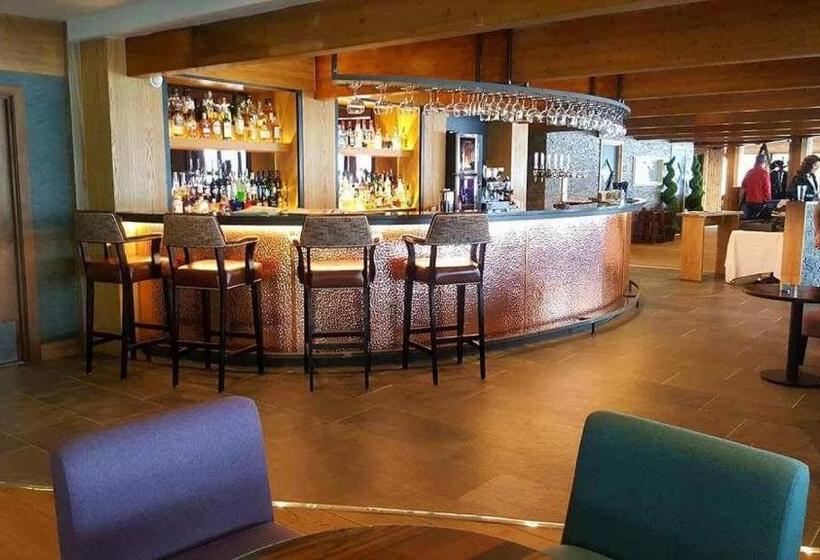 فندق The Lodge On Loch Lomond