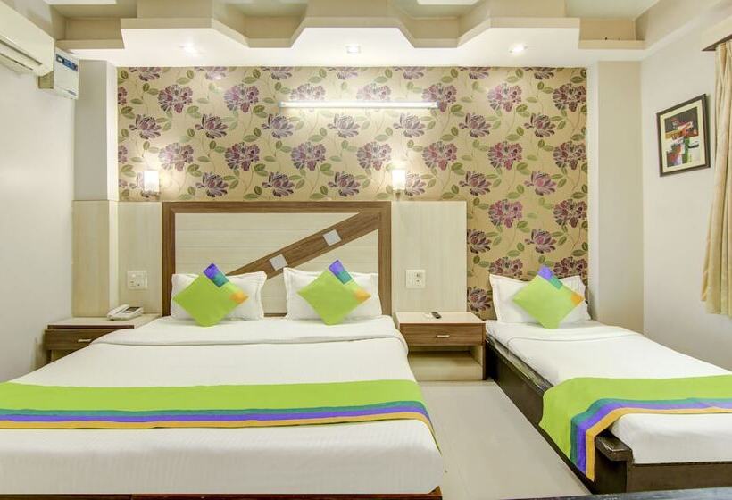 ホテル Treebo Rockwell Plaza