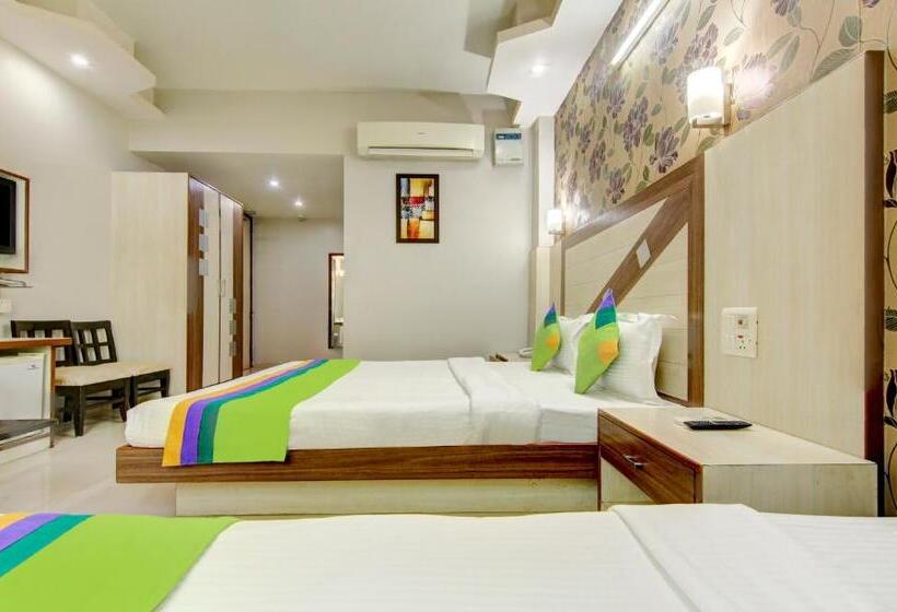 ホテル Treebo Rockwell Plaza