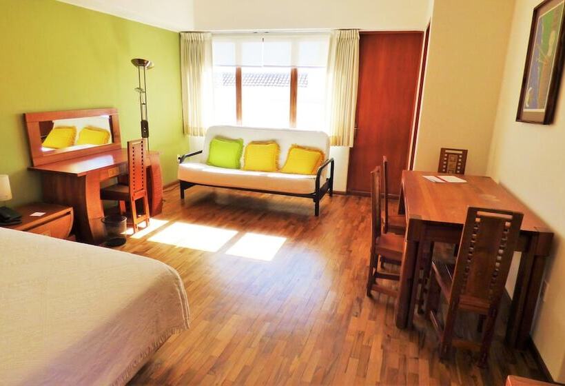 هتل Villa Antigua