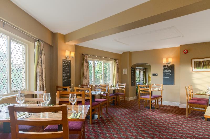 בית מלון כפרי Woodford Bridge Country Club