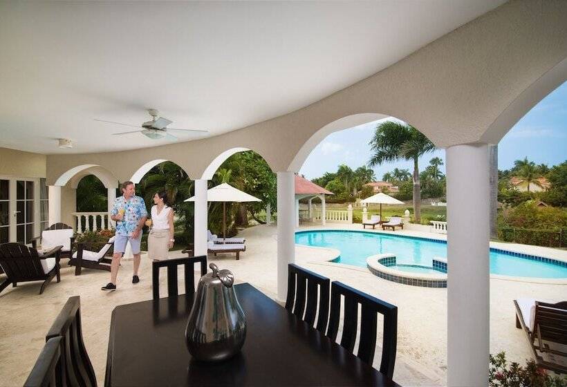استراحتگاه Crown Villas 6 Bdrm