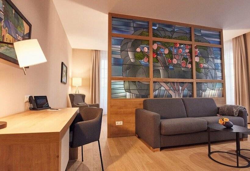 Seehotel Maria Laach