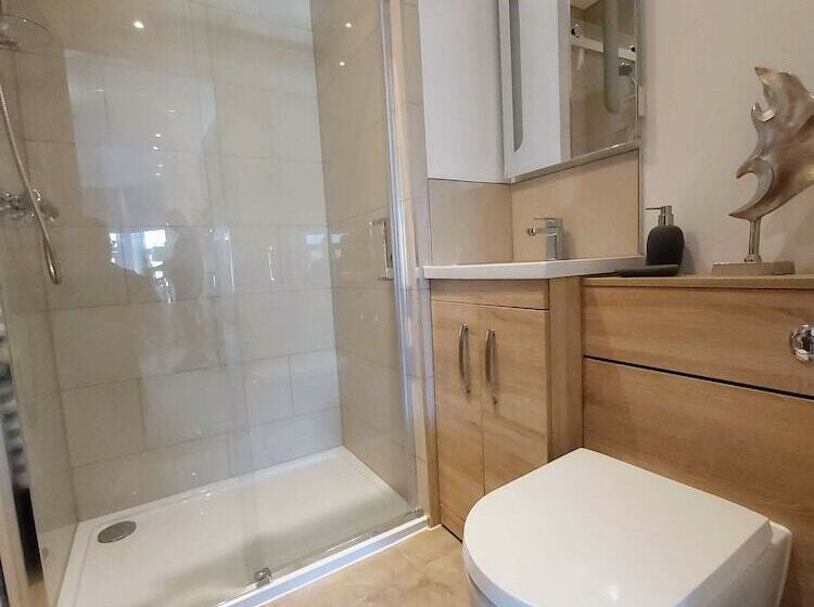 تختخواب و صبحانه Viva Guest House