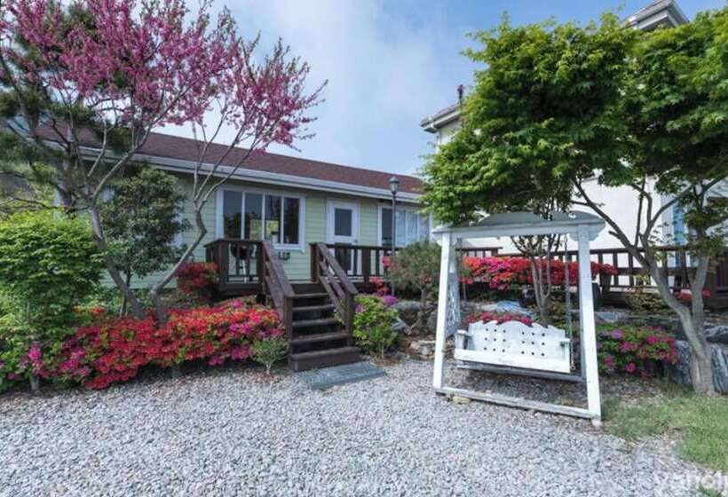 Buan Flaura Pension