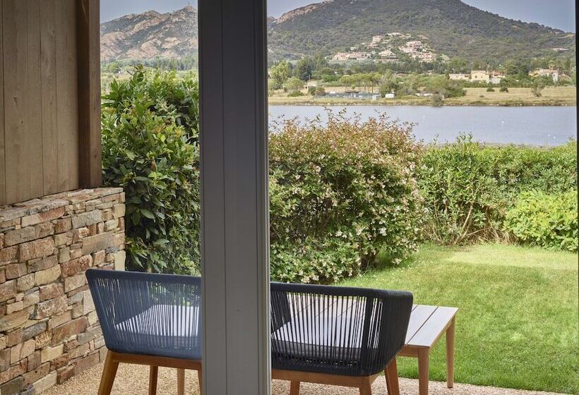 Отель Baia Di Chia Resort Sardinia, Curio Collection By Hilton