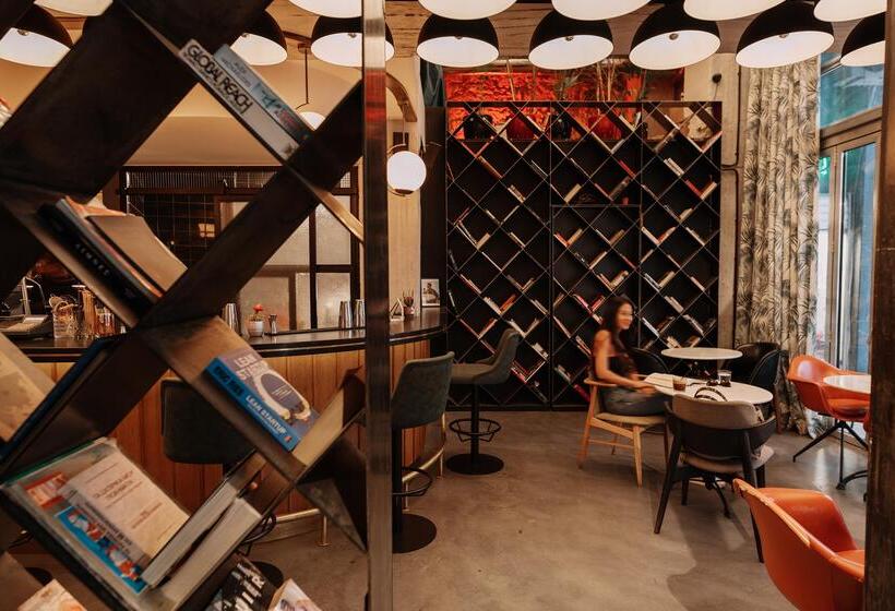 Dave Red Athens, A Member Of Brown Hotels